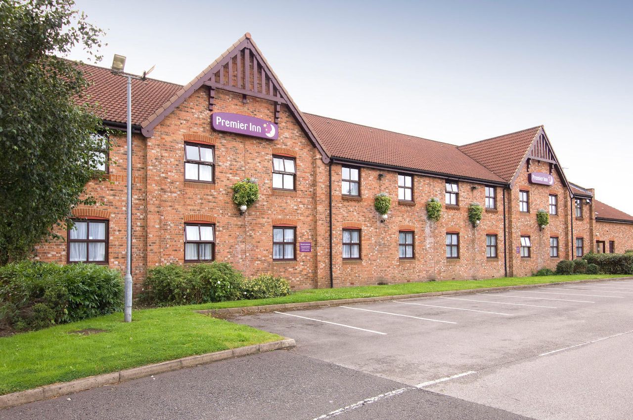 Premier Inn Manchester Denton