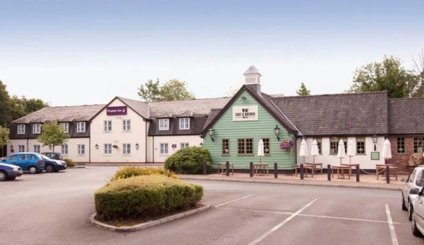 Premier Inn Manchester Handforth