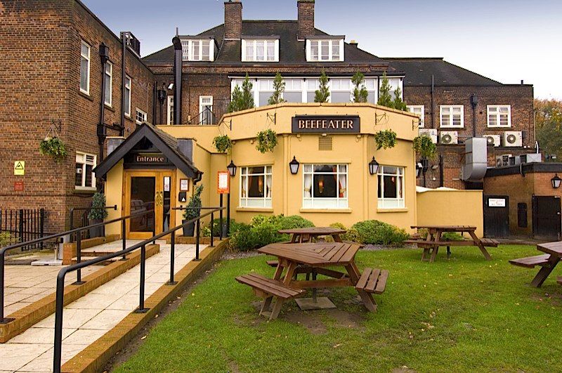 Premier Inn Manchester Heaton Park