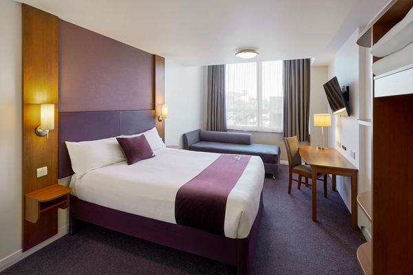 Premier Inn Manchester Heaton Park