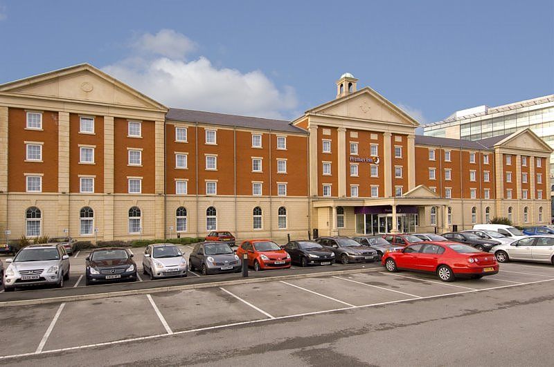 Premier Inn Manchester Trafford Centre West