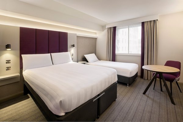 Premier Inn Nottingham West