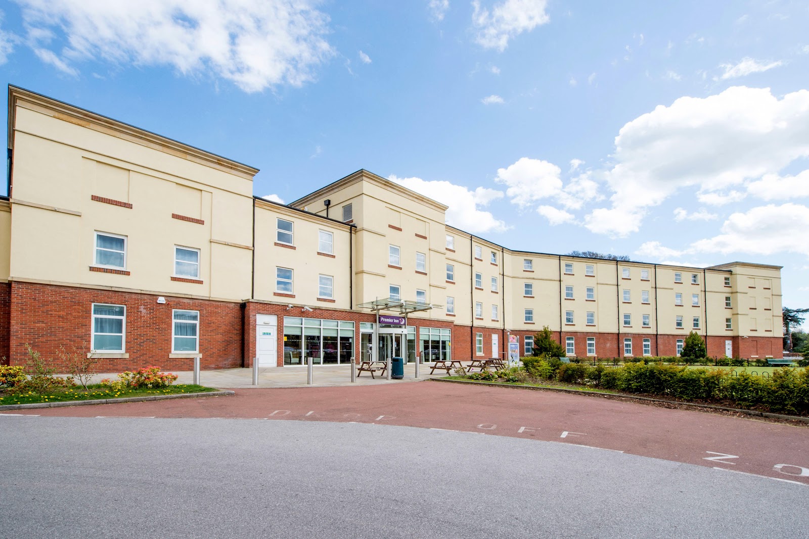 Premier Inn Stoke Trentham Gardens
