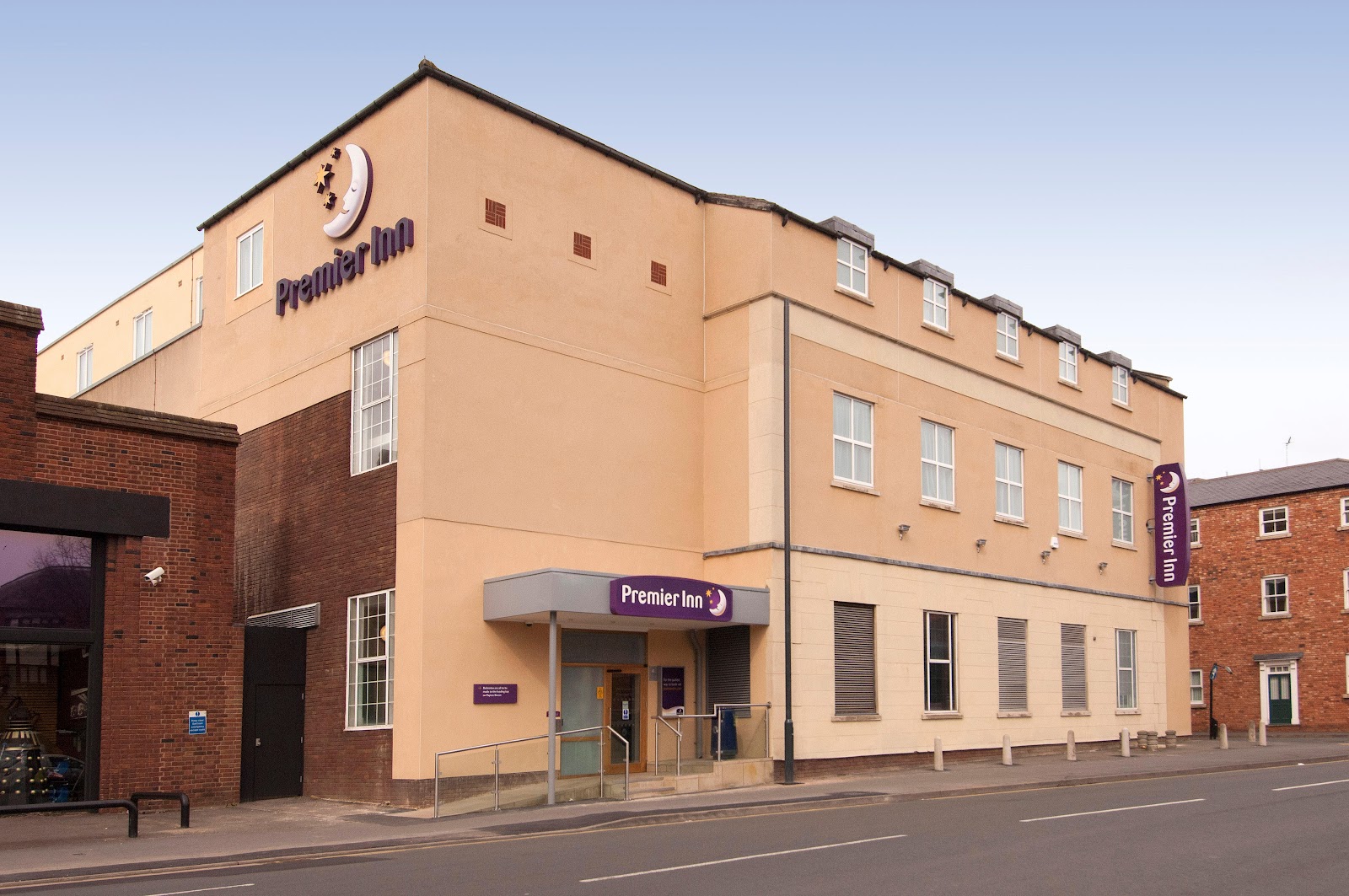 Premier Inn Stratford Upon Avon Central