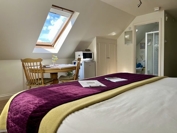 Priors Oak B & B