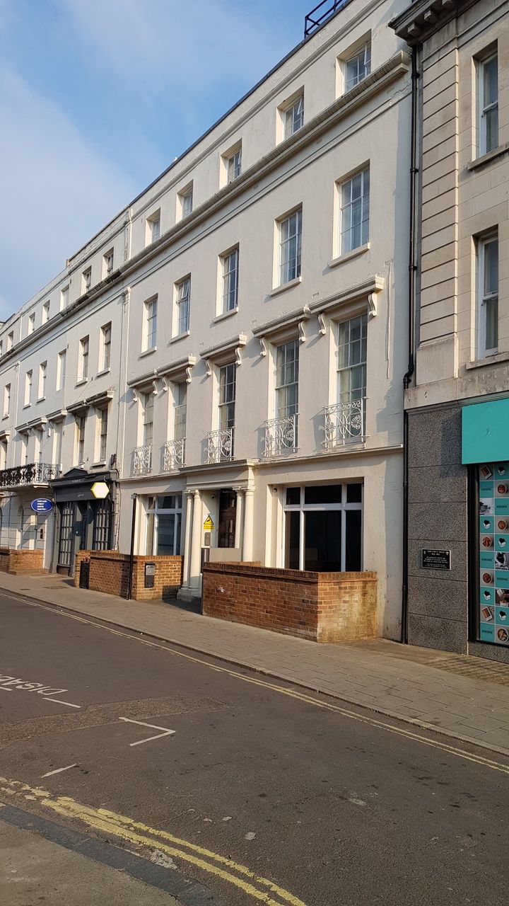 PS APARTMENTS