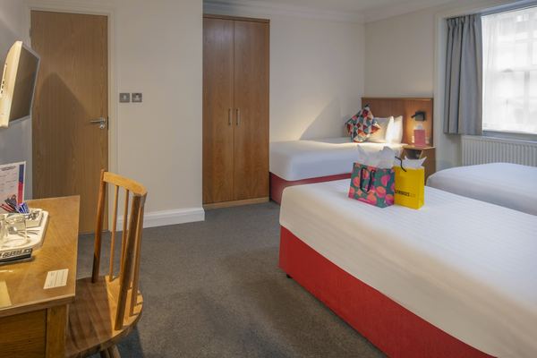 Queensway Hotel Sure Hotel Collection by Best Western