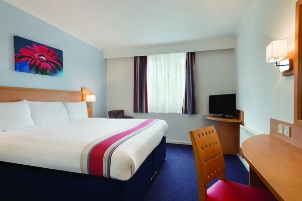 Ramada Wakefield