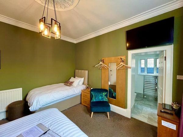 Ravenswood Guest House