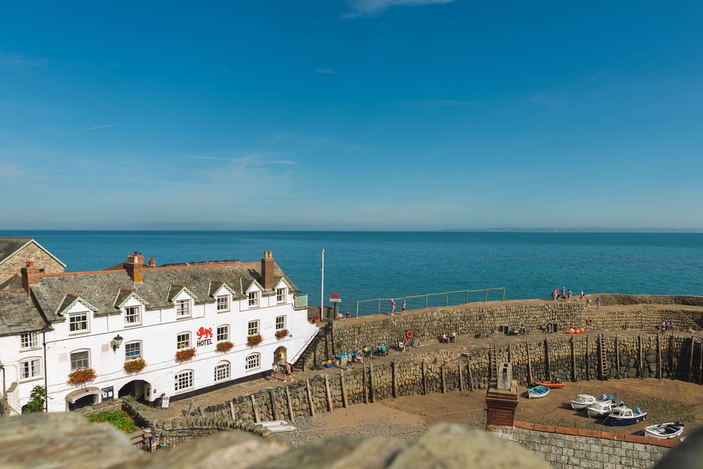 Red Lion Hotel