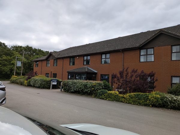 Redwings Lodge