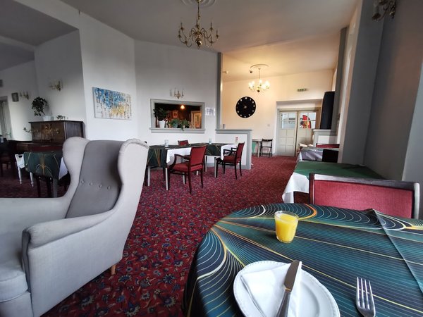 Richmond Arms Hotel