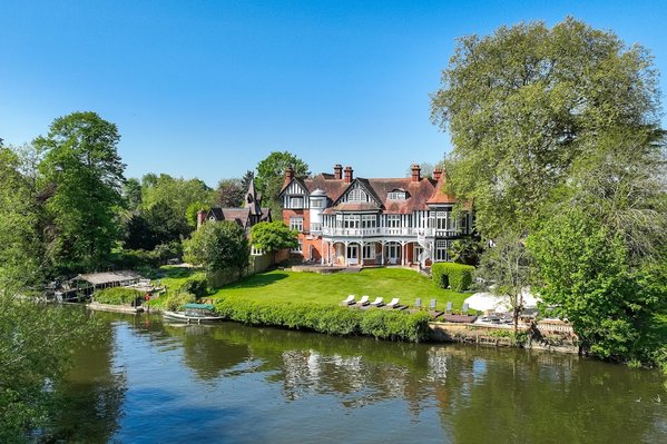 River Arts Club