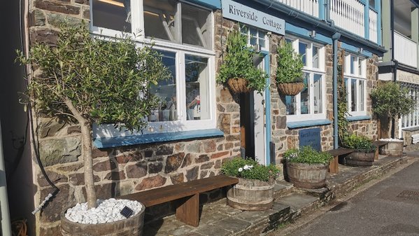 Riverside Cottage Bed & Breakfast