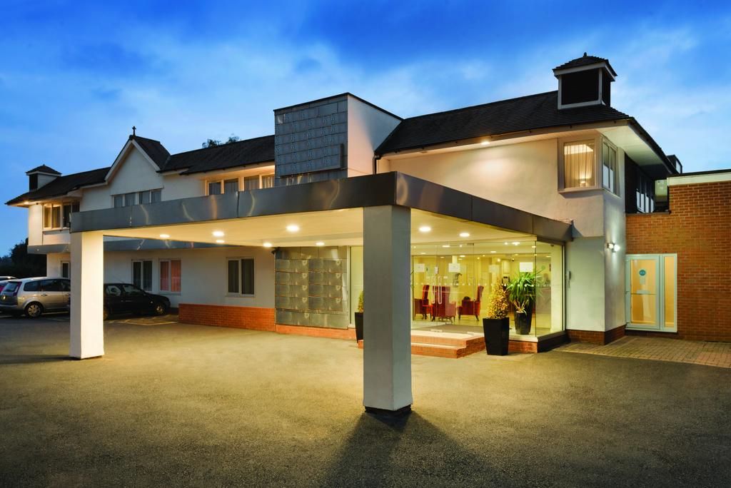 Riverside Hotel