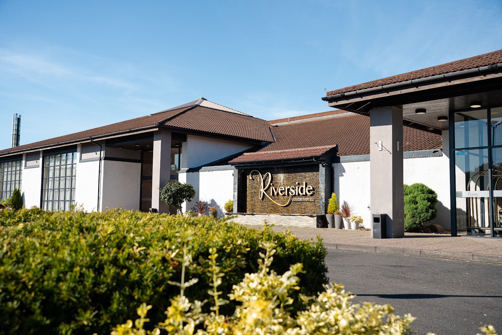 Riverside Lodge Hotel