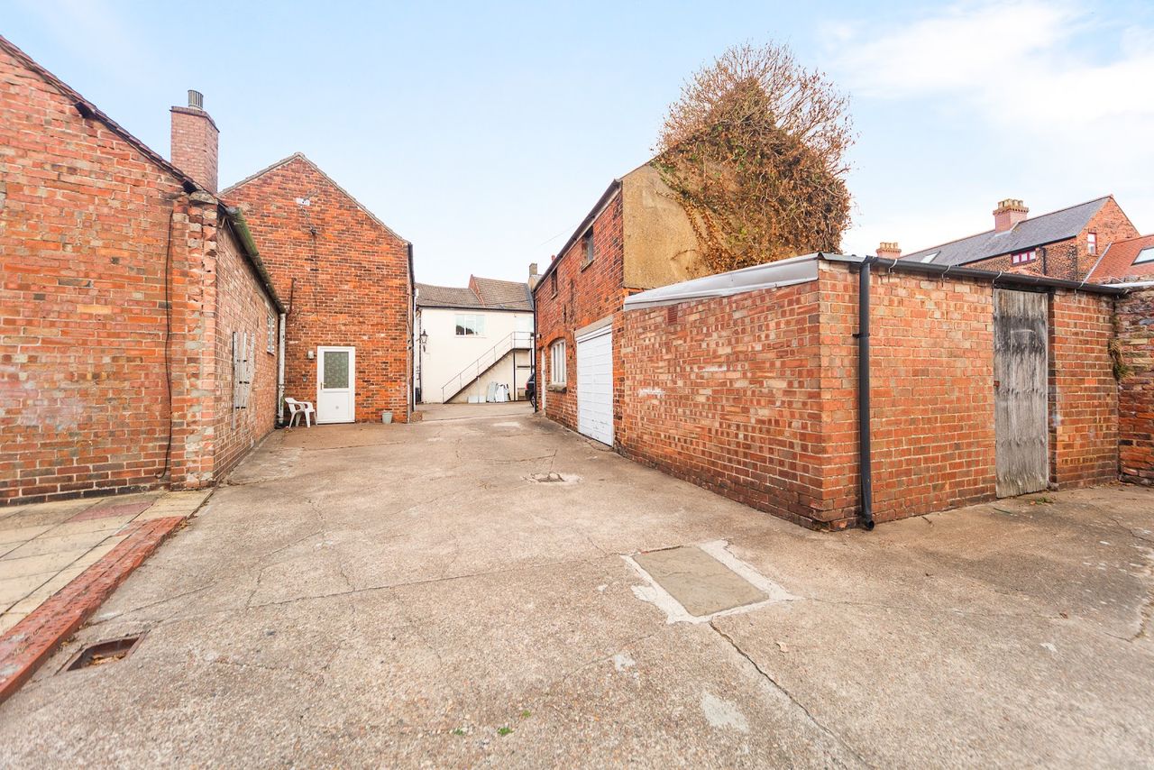 Riverside Mews