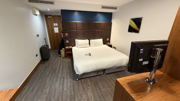 Roomzzz Leeds City