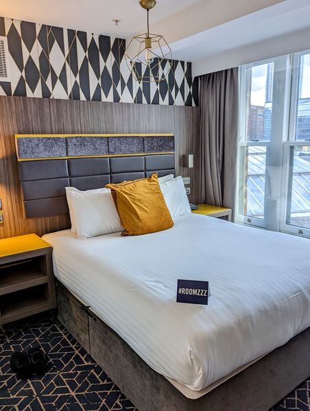Roomzzz Manchester City