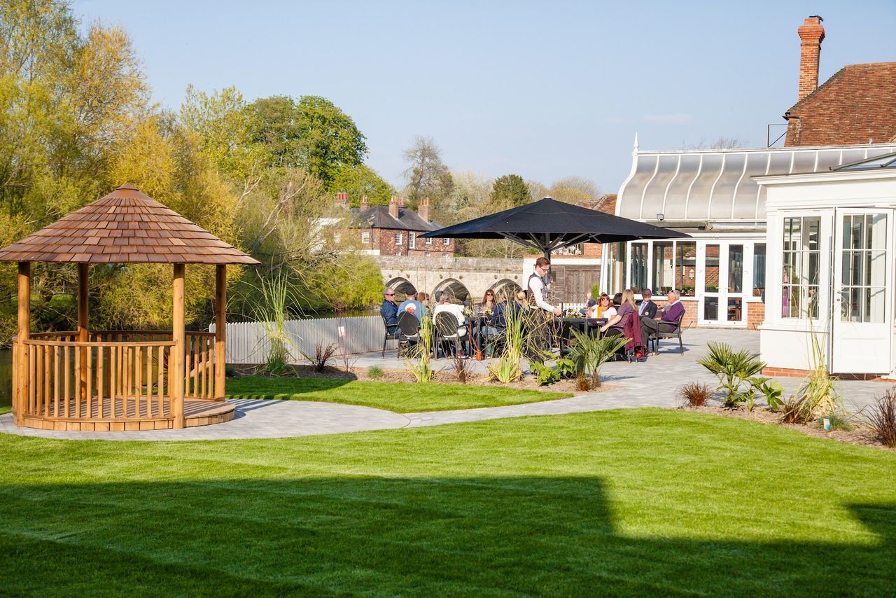 Rose & Crown Hotel
