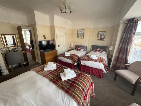 Rossdene House
