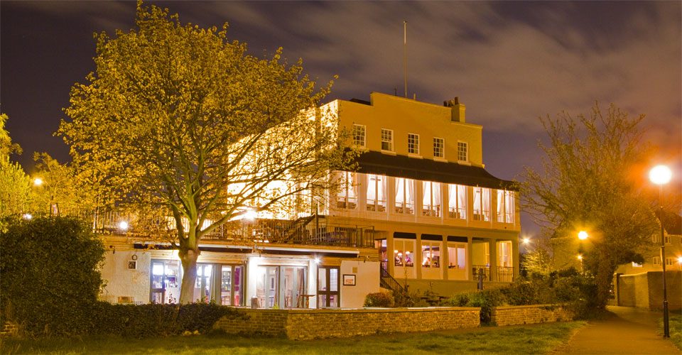 Royal Hotel