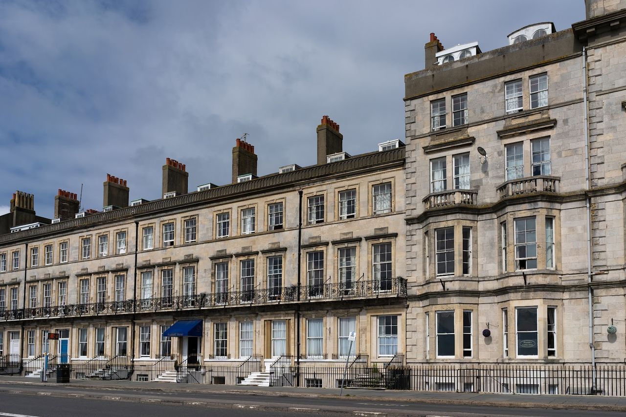 Russell Hotel