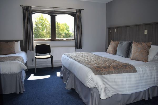 Sandown Park Lodge