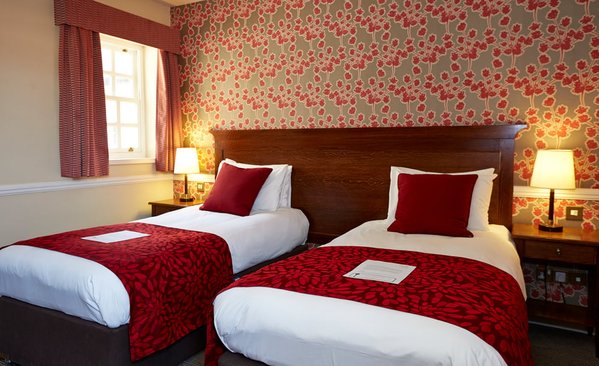 Saracens Head Hotel by Greene King Inns