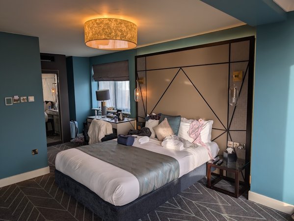 Seven Hotel