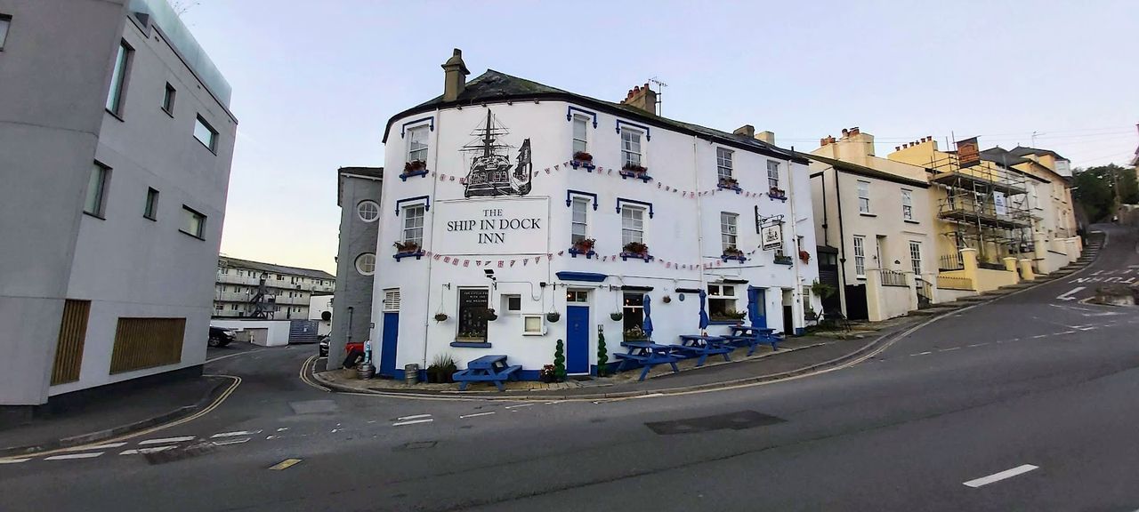 The Ship in Dock Inn