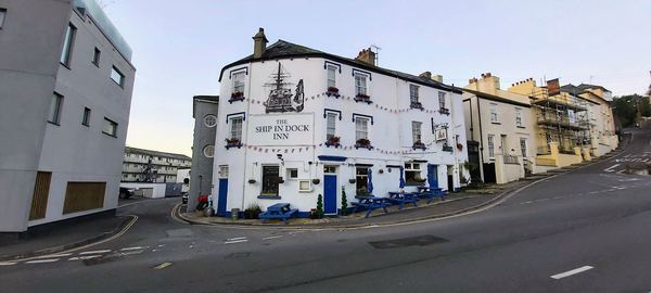The Ship in Dock Inn