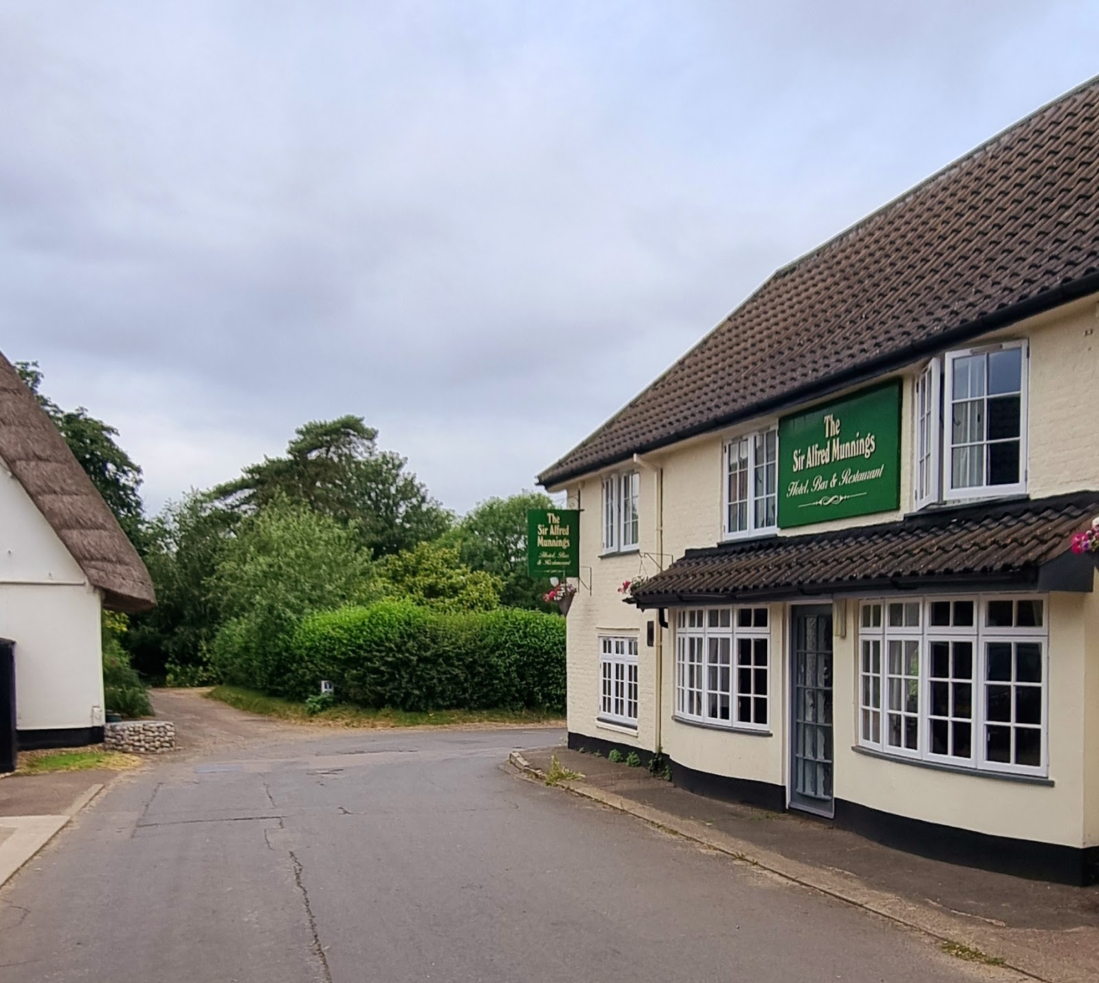 Sir Alfred Munnings Hotel