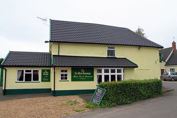 Sir Alfred Munnings Hotel