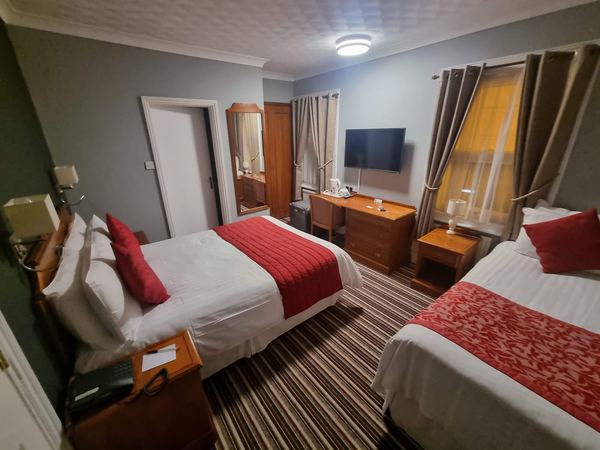 Sorrento Hotel and Restaurant