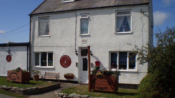 Sportsmans Lodge Bed and Breakfast
