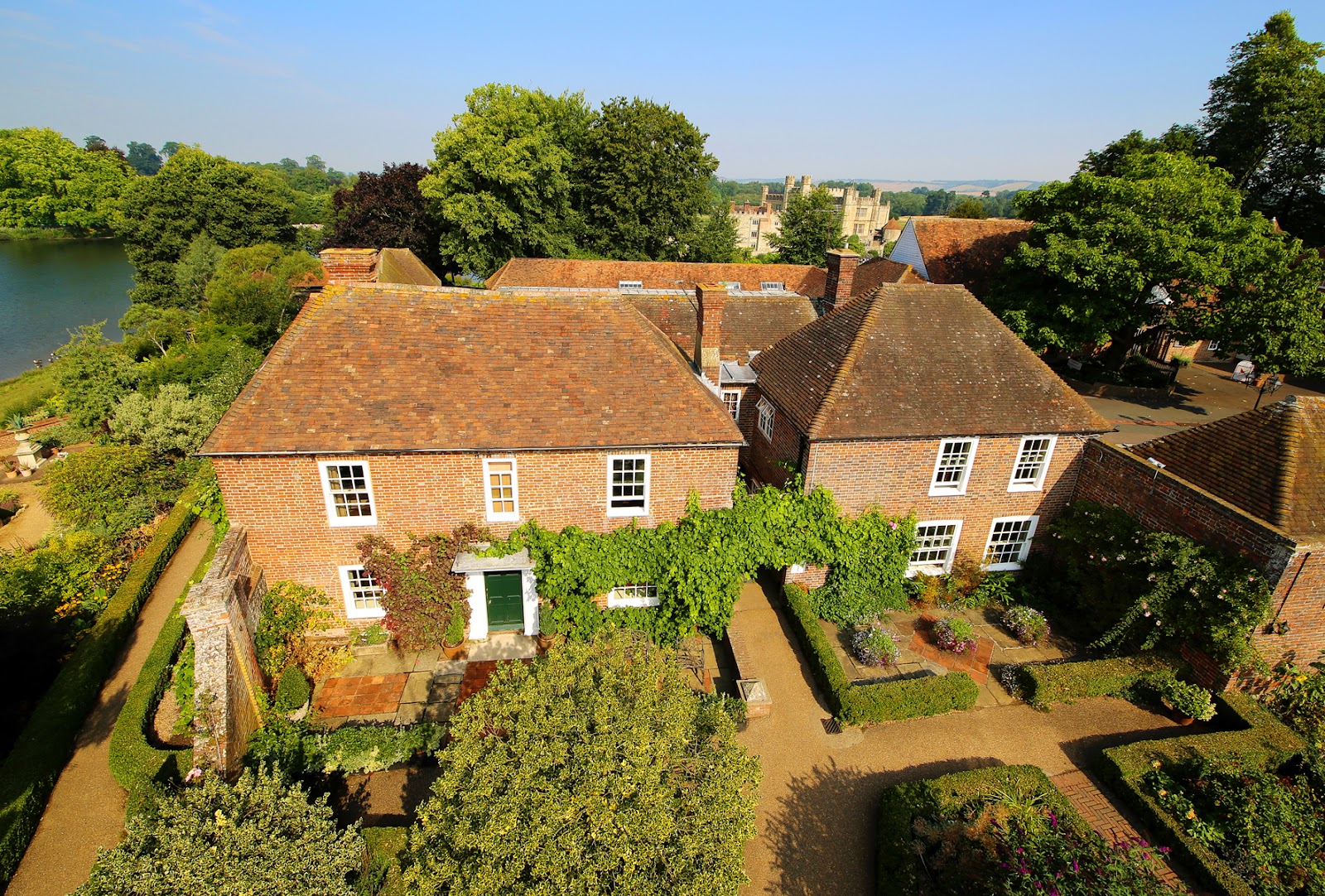 Stable Courtyard Bedrooms At Leeds Castle