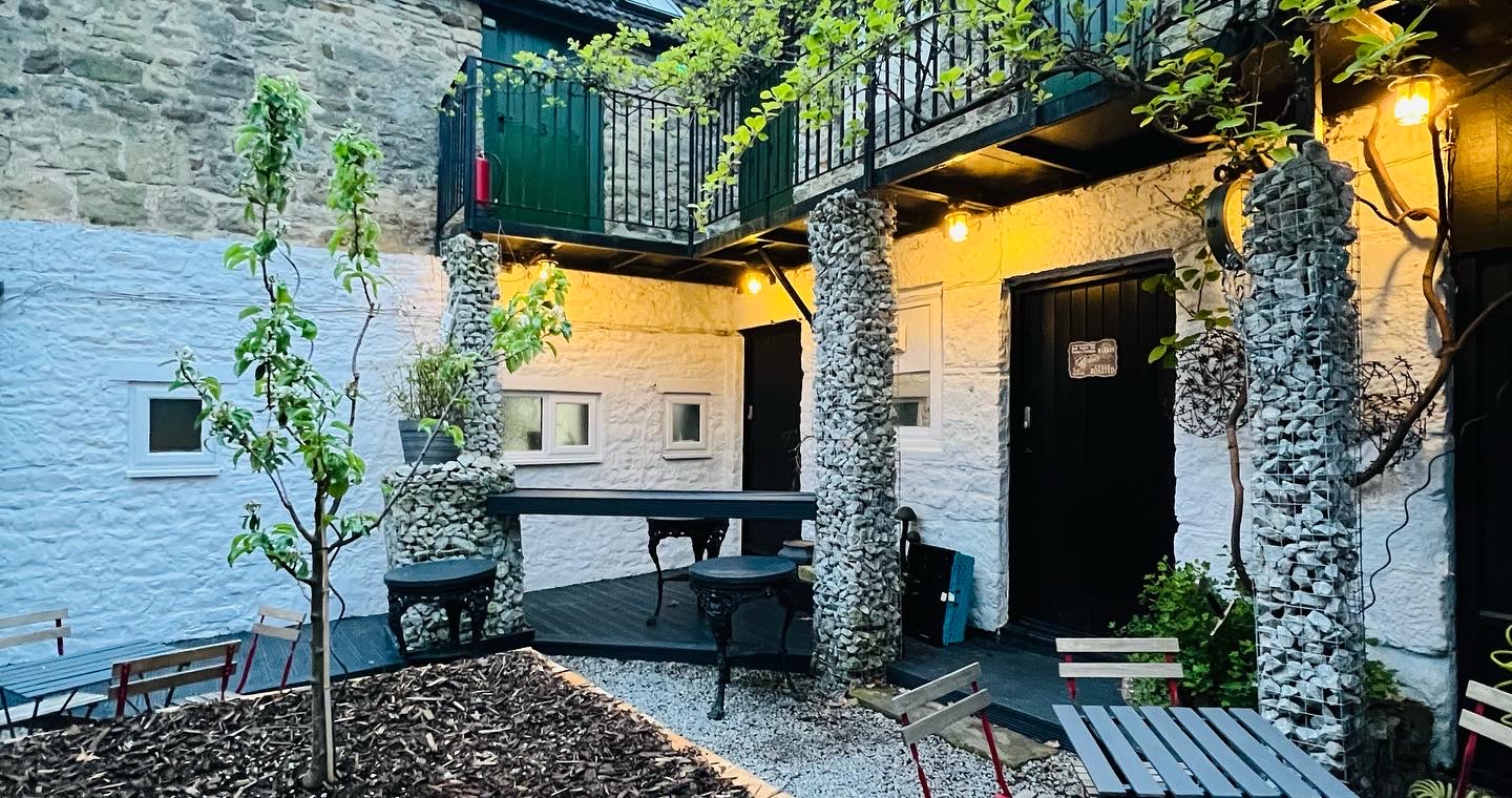 Stable Yard Rooms