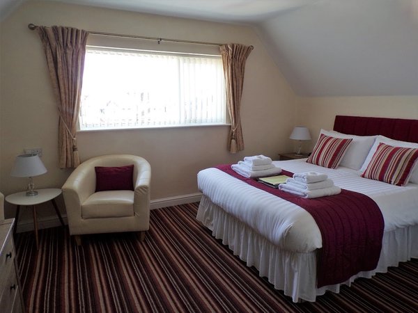 Stoneleigh Hotel
