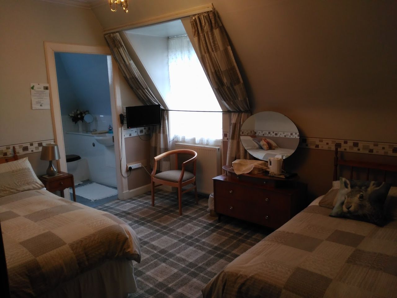 Strathcona Guesthouse