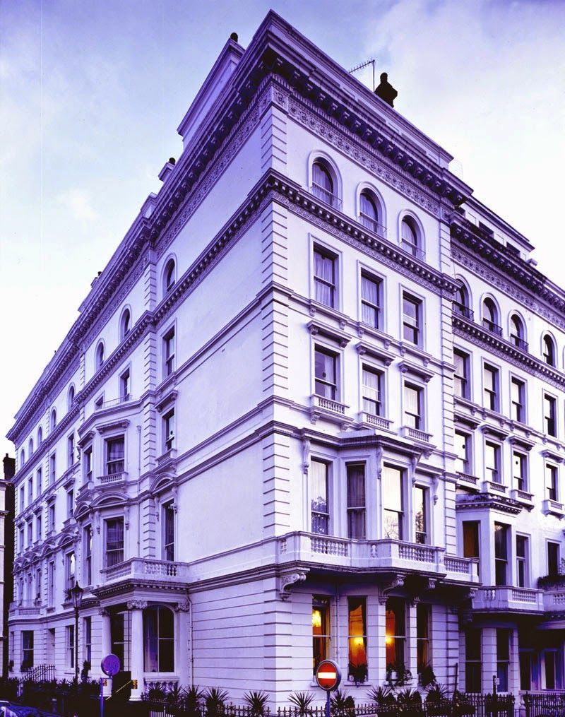 Strathmore Hotel