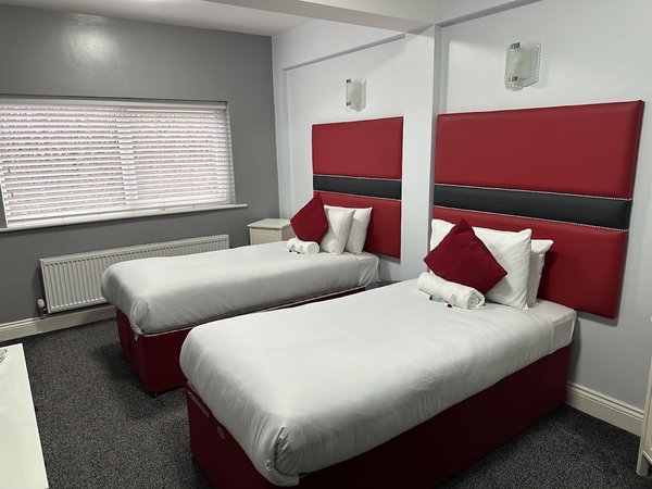 Sutherlands Hotel