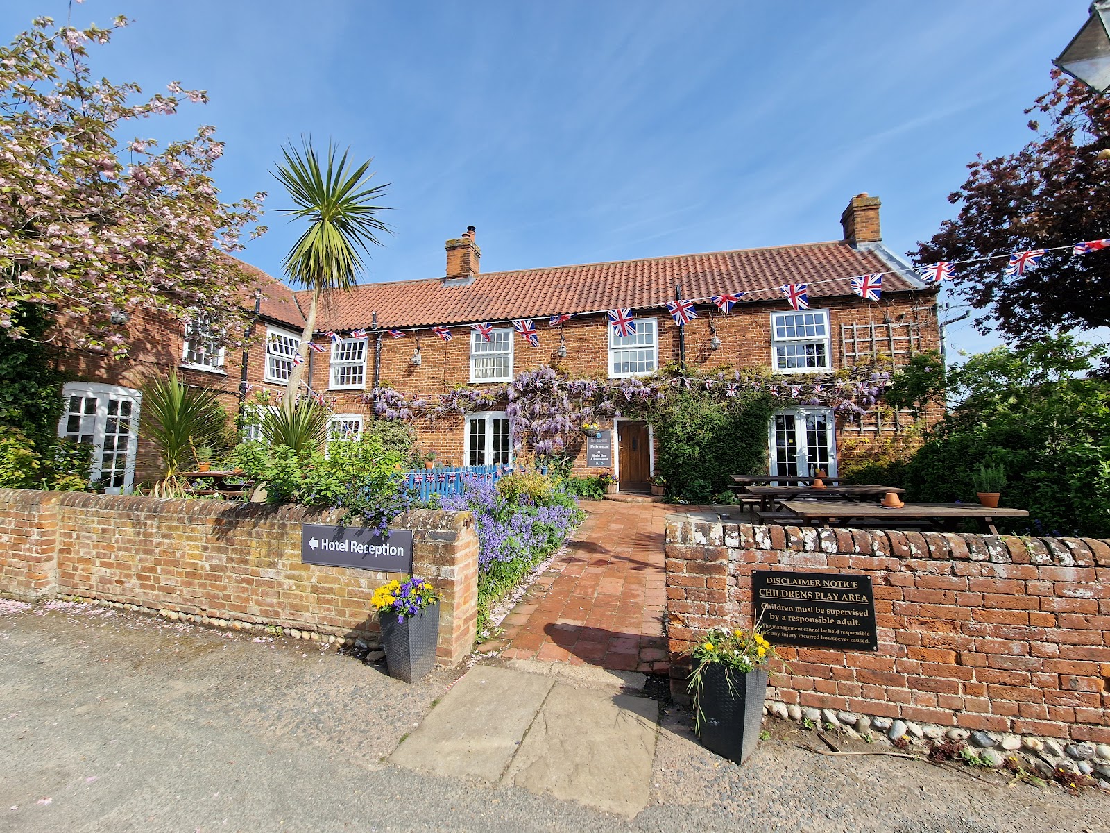 Sutton Staithe Hotel