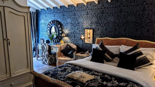 Teardrop Cottage Bed and Breakfast