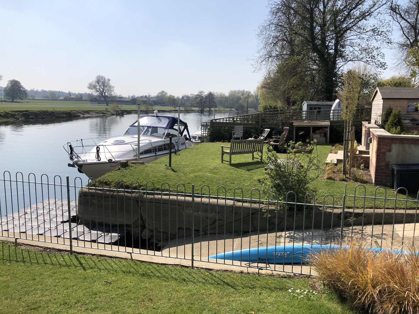 Thames Edge Rooms