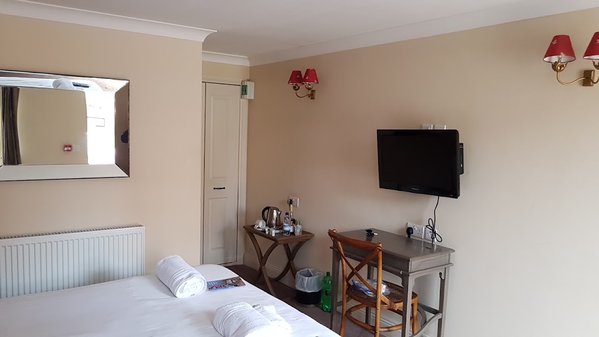 The Angel in Wootton Bassett