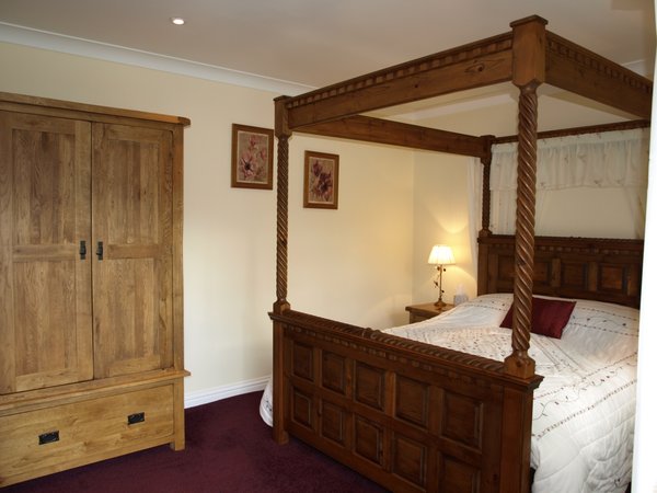 The Barn and Pinn Cottage