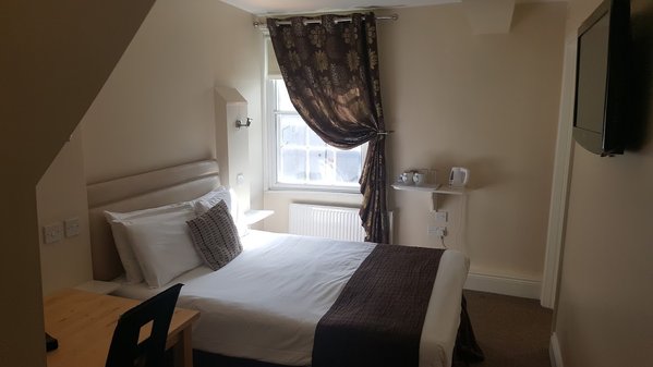 The Beaumond Cross Inn