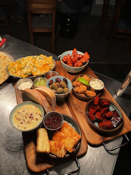 The Bluebell Inn and Lodge