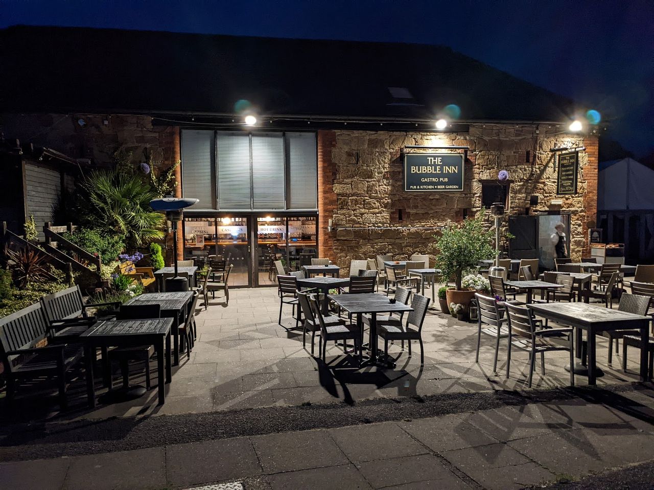 The Bubble Inn Hotel